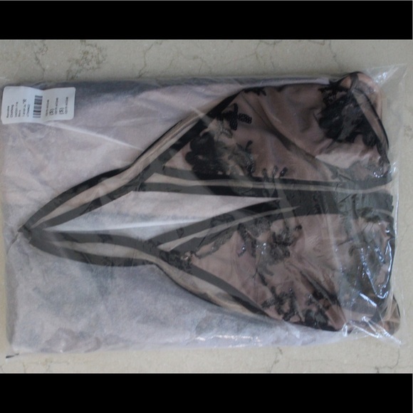 X by NBD | Marisella Gown in Black - Picture 5 of 6